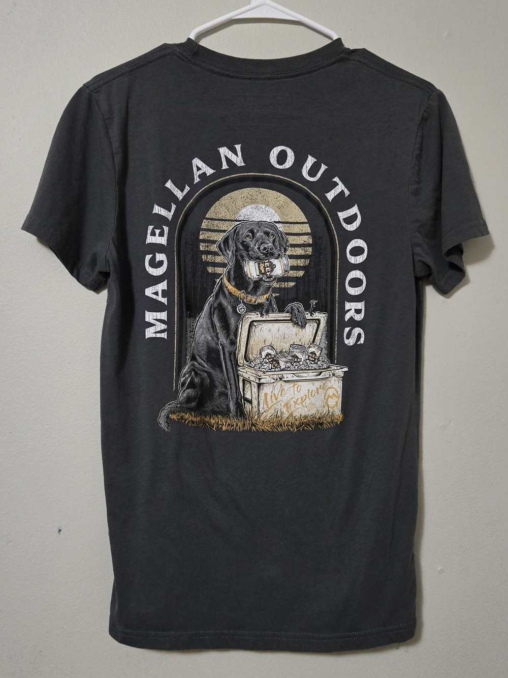 Magellan Outdoors Black Graphic Labrador Tee